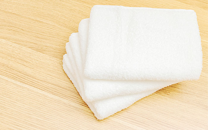 歯科医院での水しぶき対策:タオルやガーゼの使用