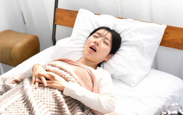 口呼吸による乾燥と唇のひび割れ