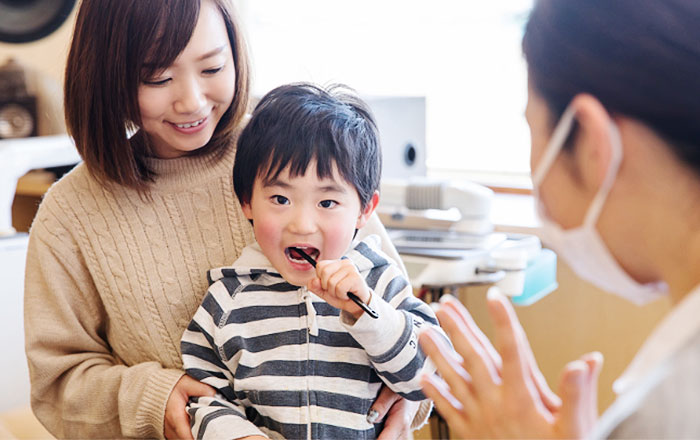 親になって実感!子どもの頃に身につけたかった歯の健康習慣~今からでもできる正しい対処法とは?
