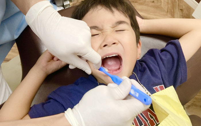 どうしてお子さんに歯磨きは嫌われるのか