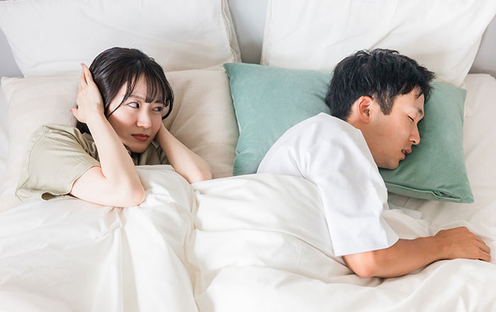 眠りが浅い時に生じる「いびき」