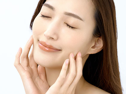 若返りホルモン「パロチン」とは？口元から若さを保つ、唾液の力とその増やし方